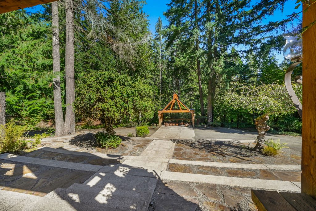 39-web-or-mls-_DSC0858 Covered Patio Space
